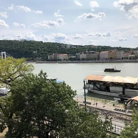 Baroque Danube Panorama Red Apartment Budapest