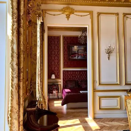 Baroque Danube Panorama Red Apartament *