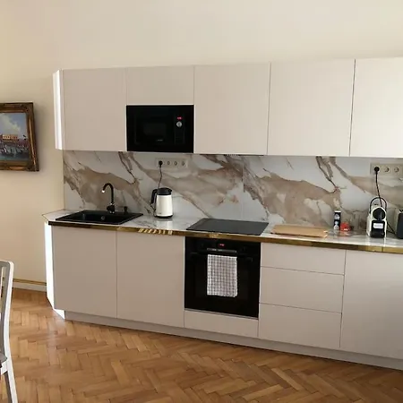 Apartamento Baroque Danube Panorama Red